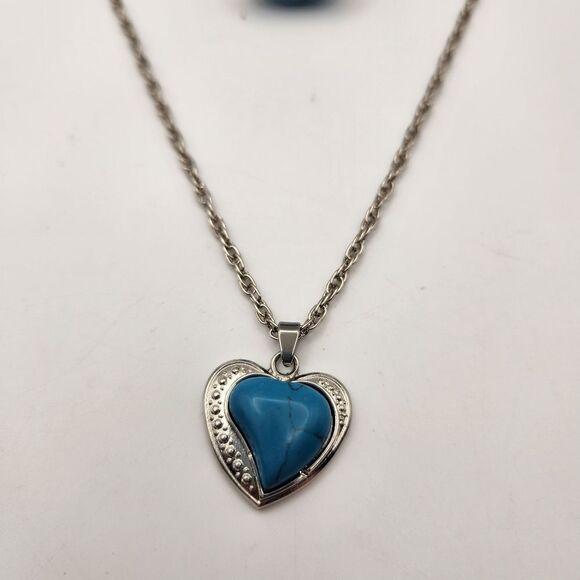 Unbranded Blue Heart Necklace and Oval Cuff Bracelet Set Silvertone - Picture 2 of 5